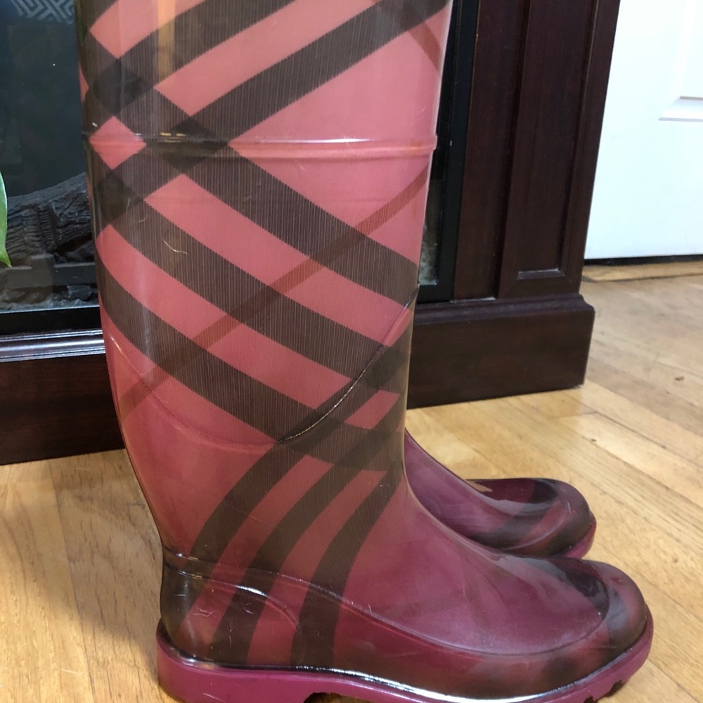 Burberry rain boots - Picture 2 of 5